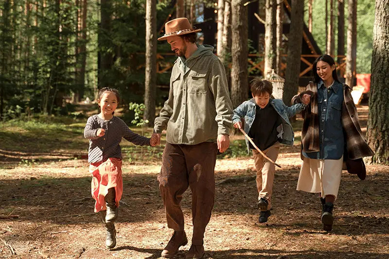 Welche einfachen Naturspiele eignen sich für Kinder verschiedener Altersstufen?