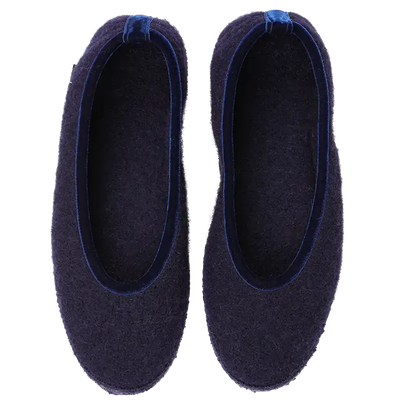 Slipper in dunkelblau