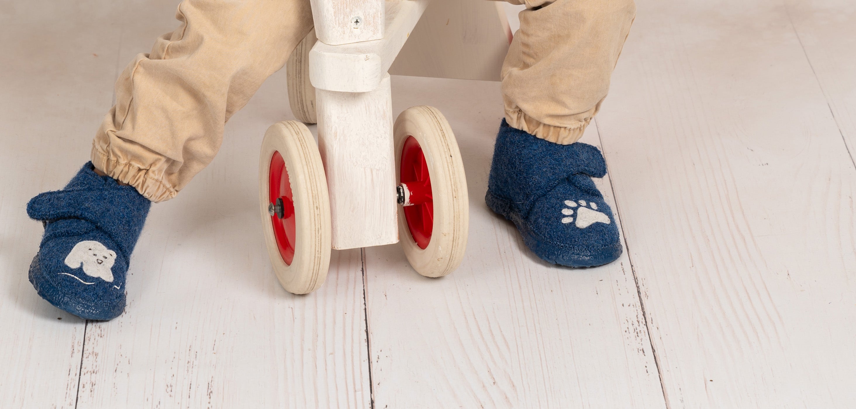 Hausschuhe für Babys aus Schurwolle