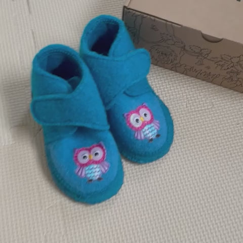 Video laden: Little Owls in türkis